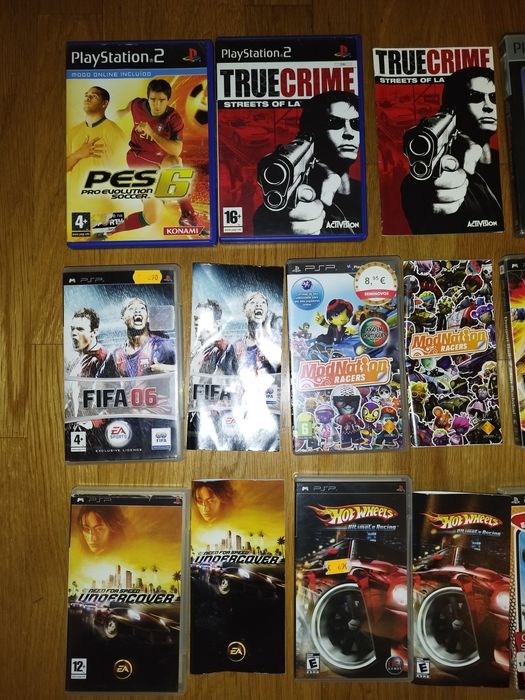 Lote de Capas e manuais de PlayStation 2 e psp
