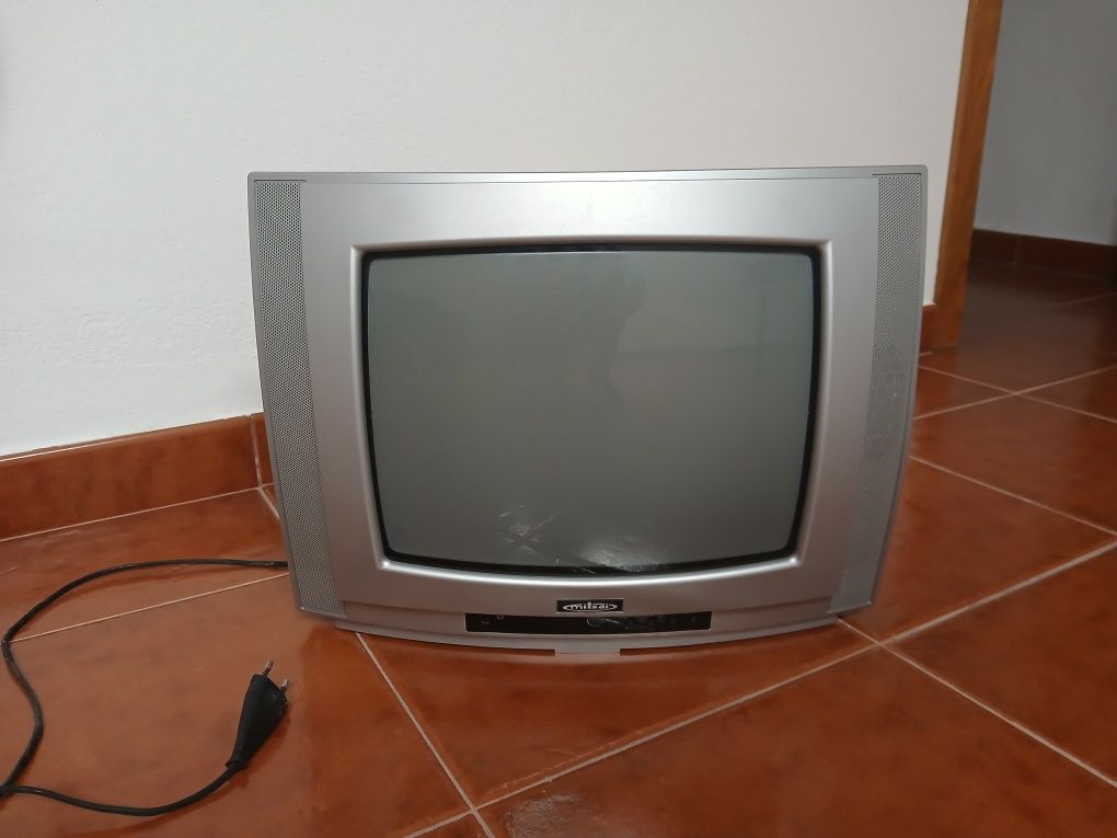 Televisão antiga