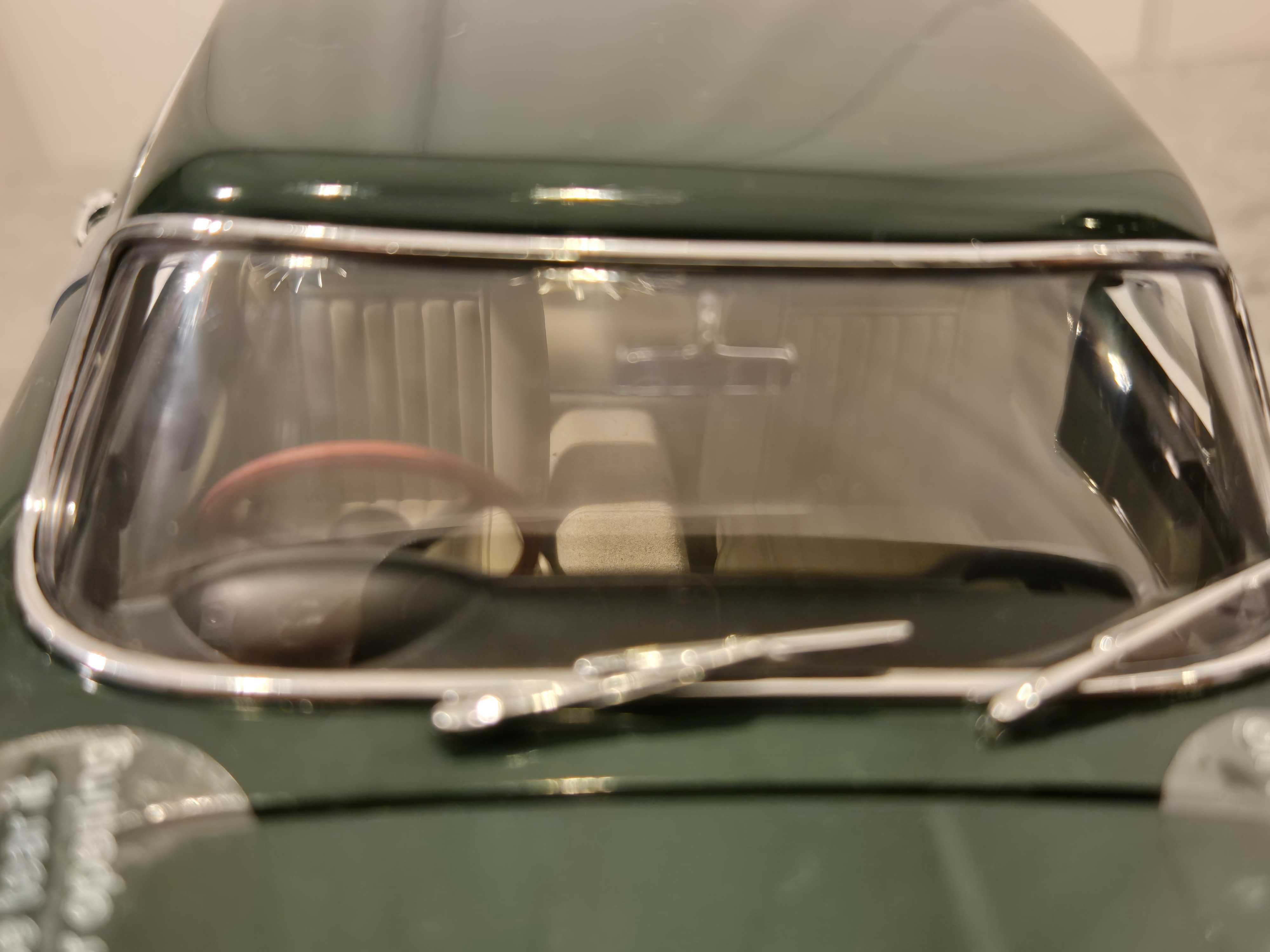 Aston Martin DB5 1:18 AUTOart nowy