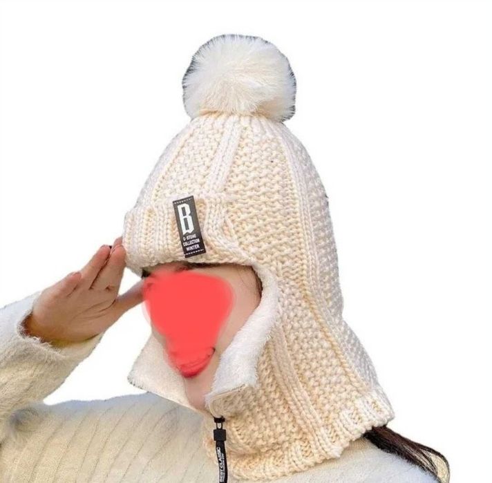 Nowa czapka komplet zimowy damski beżowy z pomponem czapka komin
