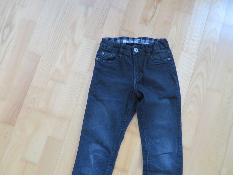 Jeansy, spodnie chłopięce 140