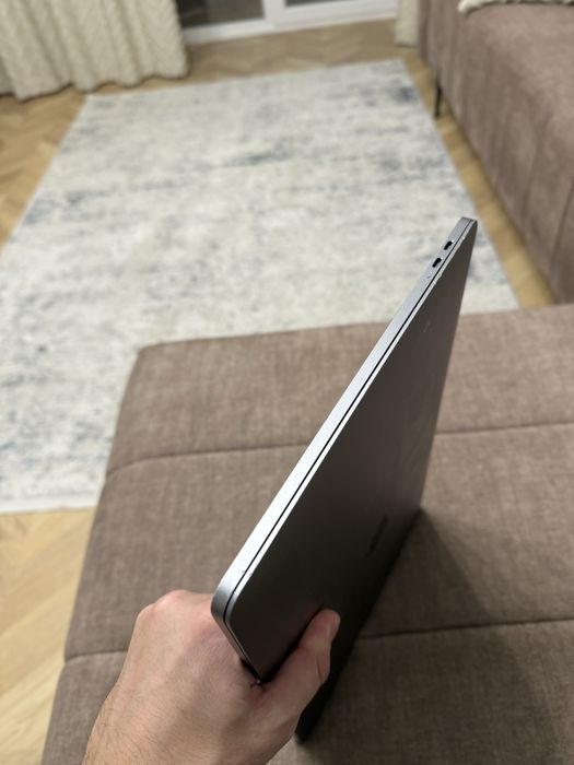 MacBook Pro 2017 15 i7 2.8/ 16GB /512 GB/ Touch Bar / 94% АКБ