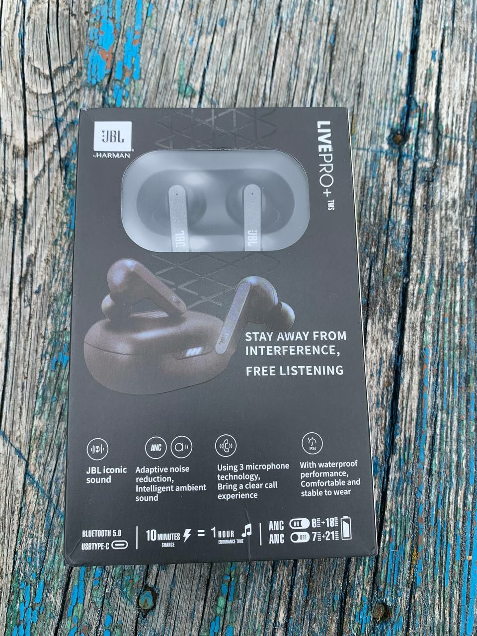 Безпровідні навушники JBL Live Pro+ TWS.