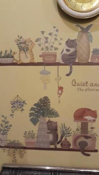 Декоративна наклейка на стіну Котики на полицях