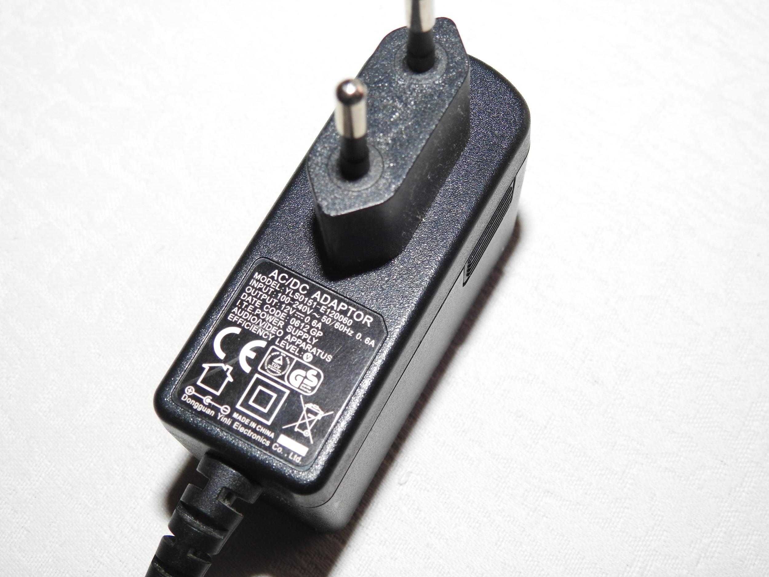 Zasilacz ładowarka 12V-0.6A