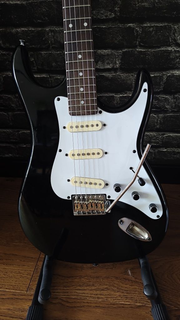 Gitara Elektryczna Encore Stratocaster po setupie. Idealna na Start!