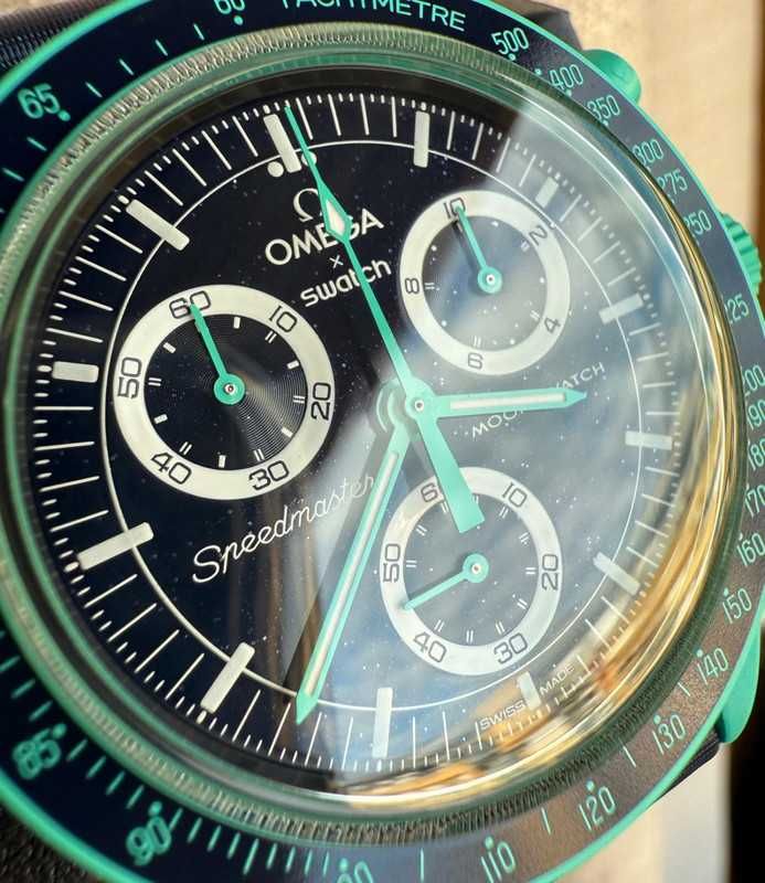 Omega x Swatch Earth SO33L103 - Biokeramika i sneżny styl polarny