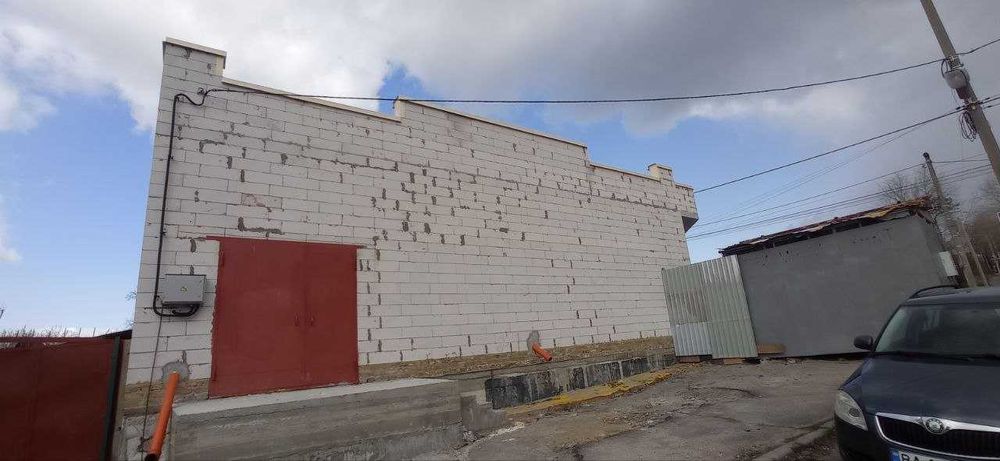 Сучасна комерційна будівля, Кропивницький ідеальна локація для бізнесу