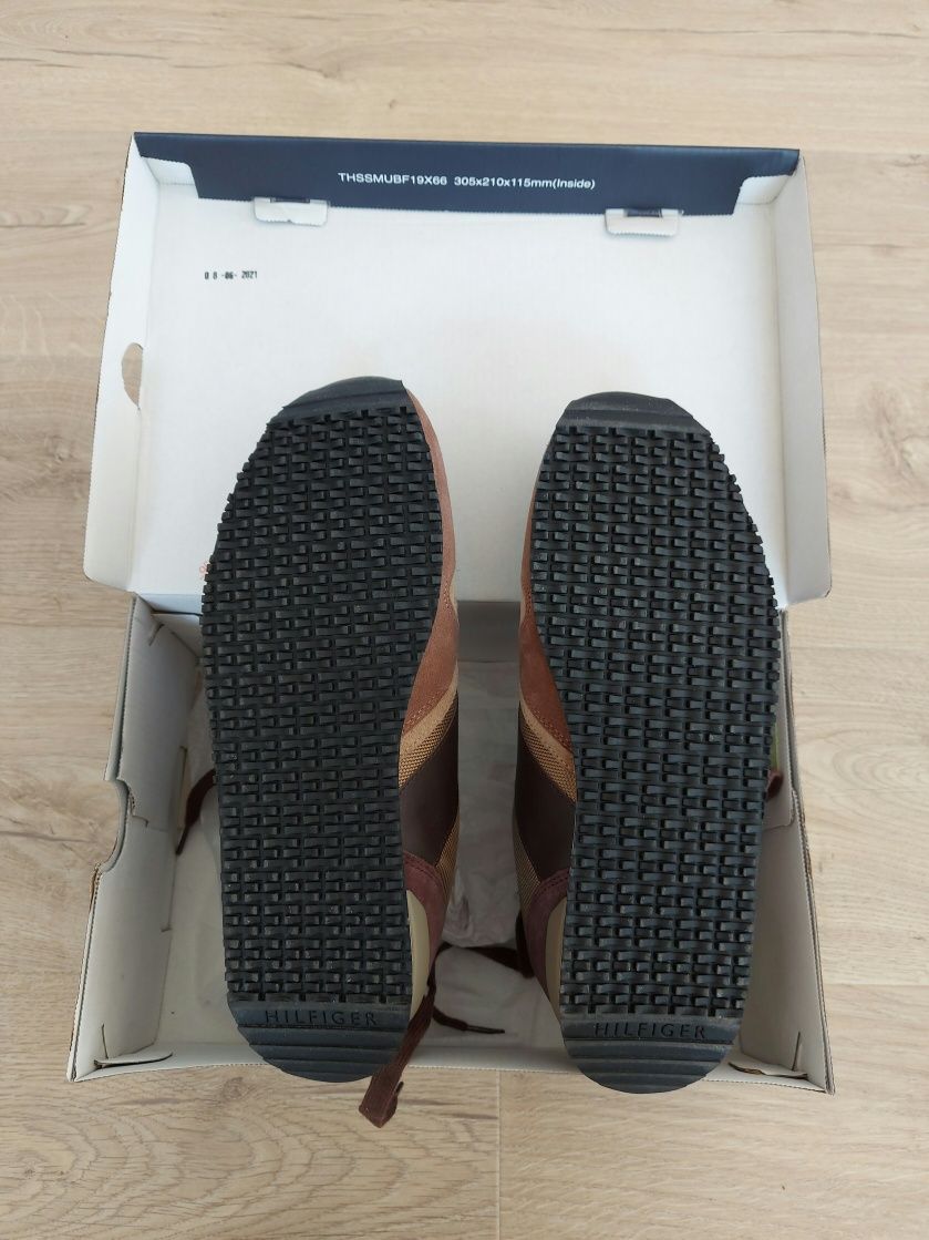 Buty Tommy Hilfiger nowe rozmiar 42