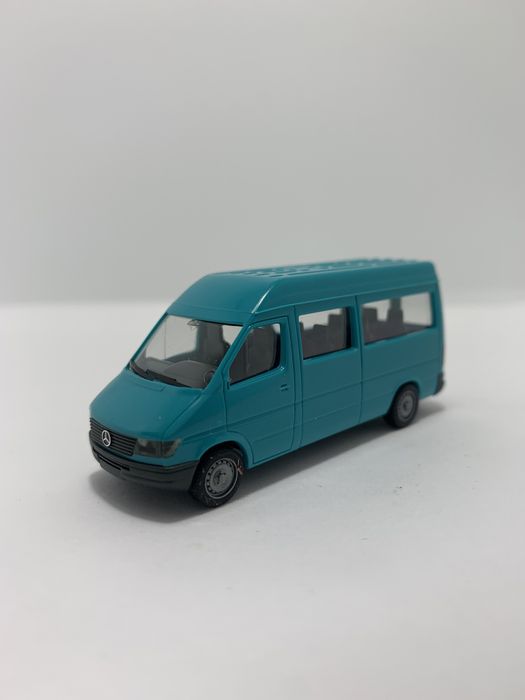 Mercedes Sprinter Bus da Herpa escala H0 1/87