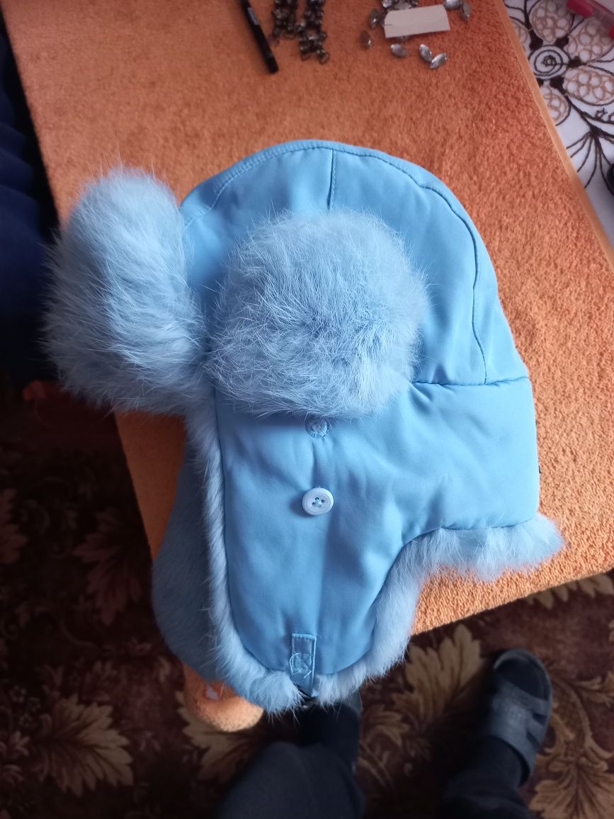 Шапка жіноча зимова б/у