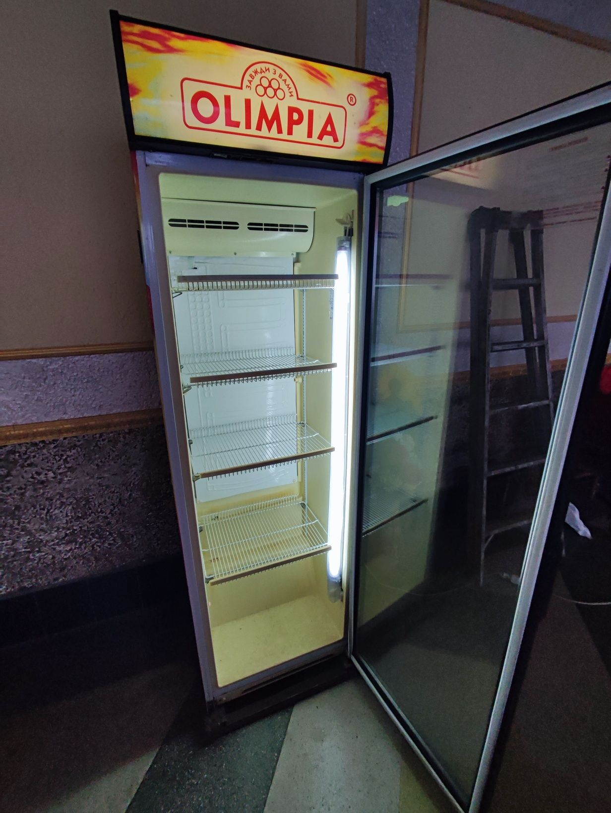 Продам шафа холодильна