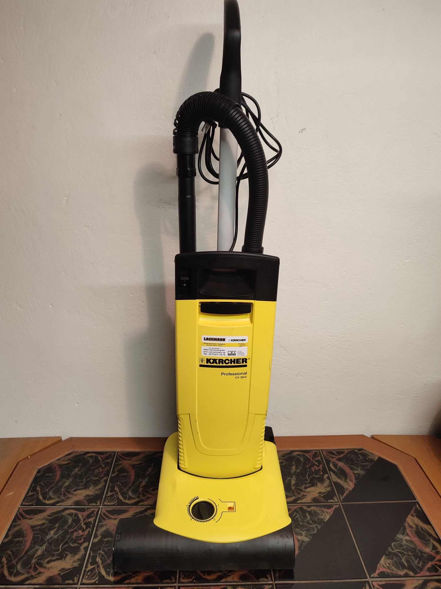 Професійний пилосос Karcher CV 38/2 Керхер