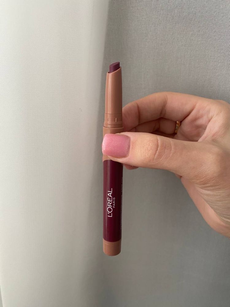 Loreal Paris матовая помада matte lip crayon