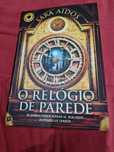 Relógio  de Parede - livro