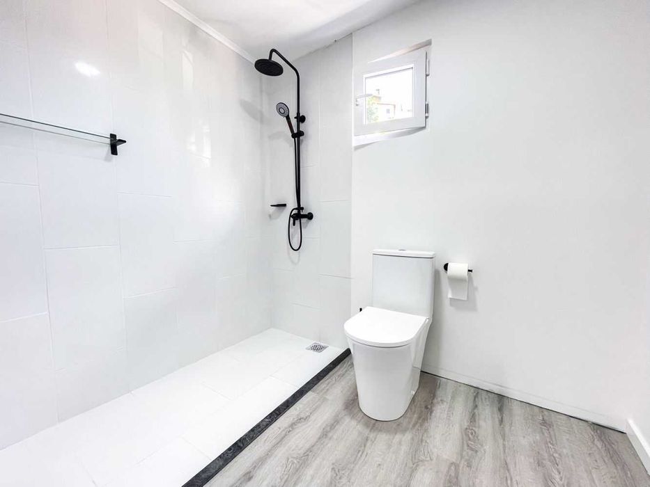 MORADIA T2 REMODELADA + 2 RUÍNAS EM SITIO DE CHEIRA - PENACOVA