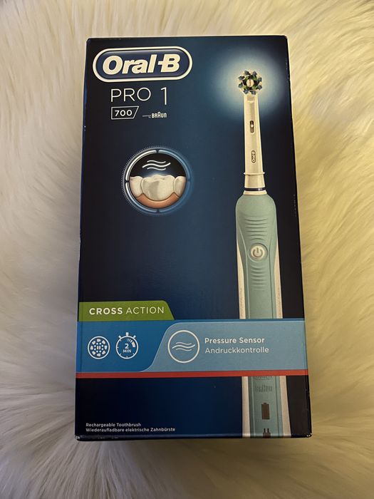 Escova de dentes eletrica Oral-B Pro 1 nova