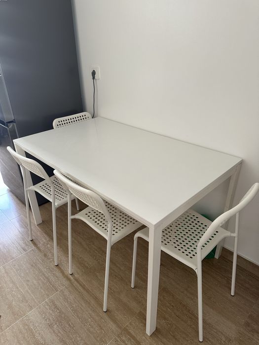 Mesa IKEA Vihals