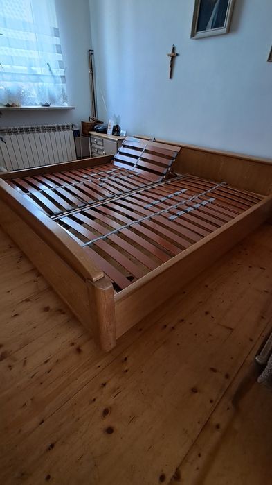 Łóżko podwójne wraz ze stelażem