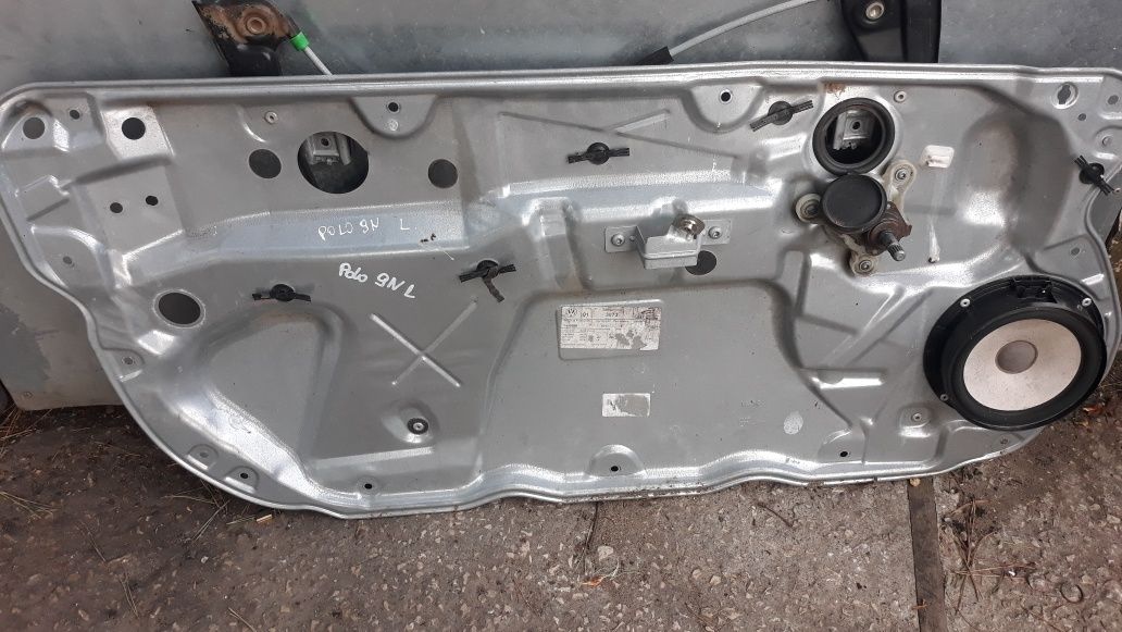 VW Polo 9N, mechanizm szyby manualny,lewy przod,3-drzwi