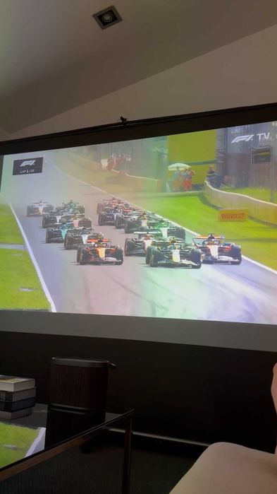 4K HDR Gaming Projector + Portable Screen + Stand = FULL SETUP