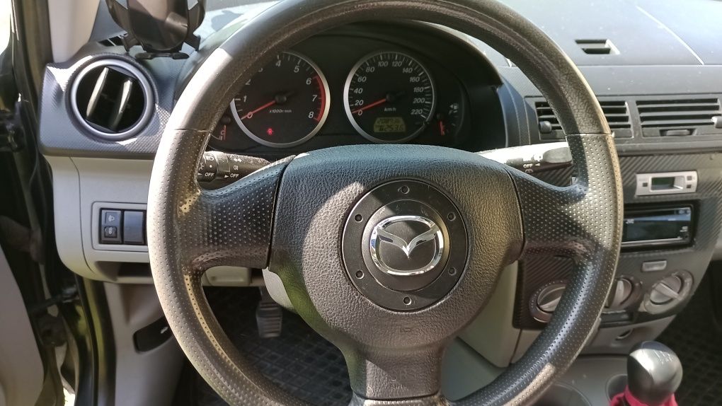Sprzedam mazda 2