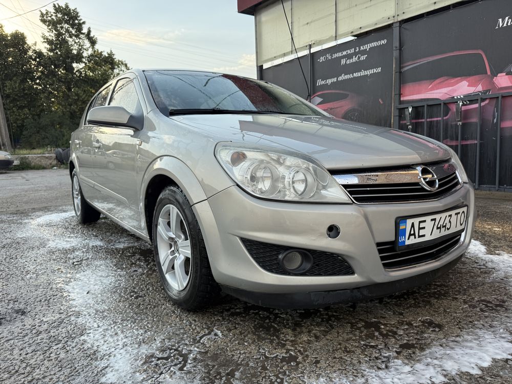 Продам Opel astra H