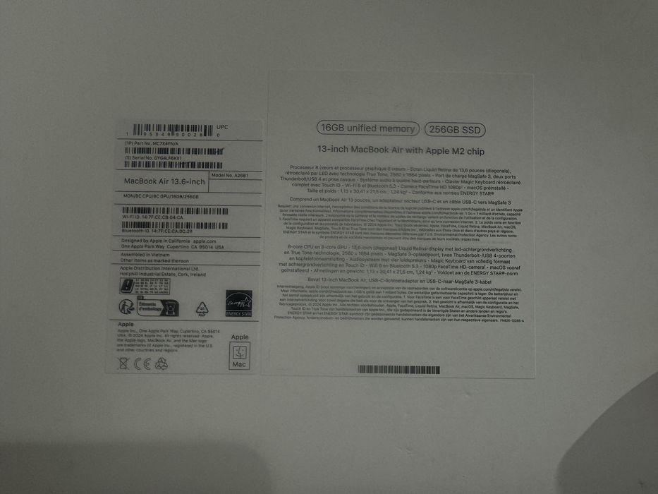 MacBook Air 13” M2 (2022) • 256GB SSD