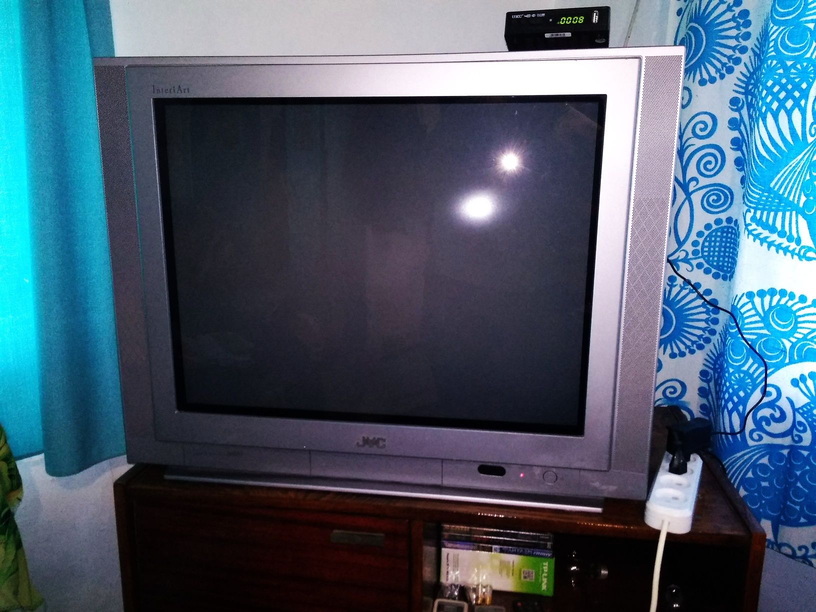 Большой телевизор JVC 29" дюймов (72см.) в отличном состоянии