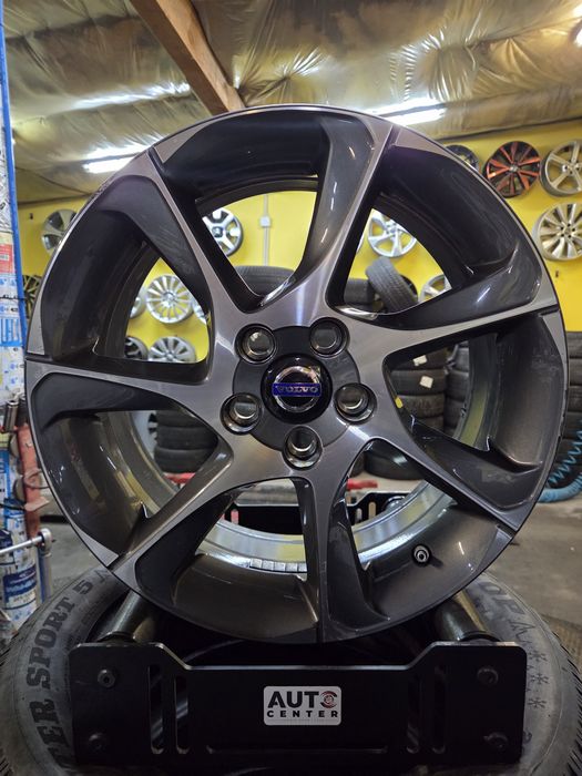 Felgi Aluminiowe 5x108 7Jx17 ET50 Volvo Ocean Race