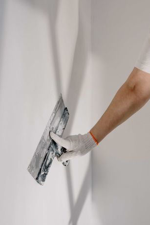 Malowanie tapetowanie gipsowanie sufity podwieszane panele podłogowe