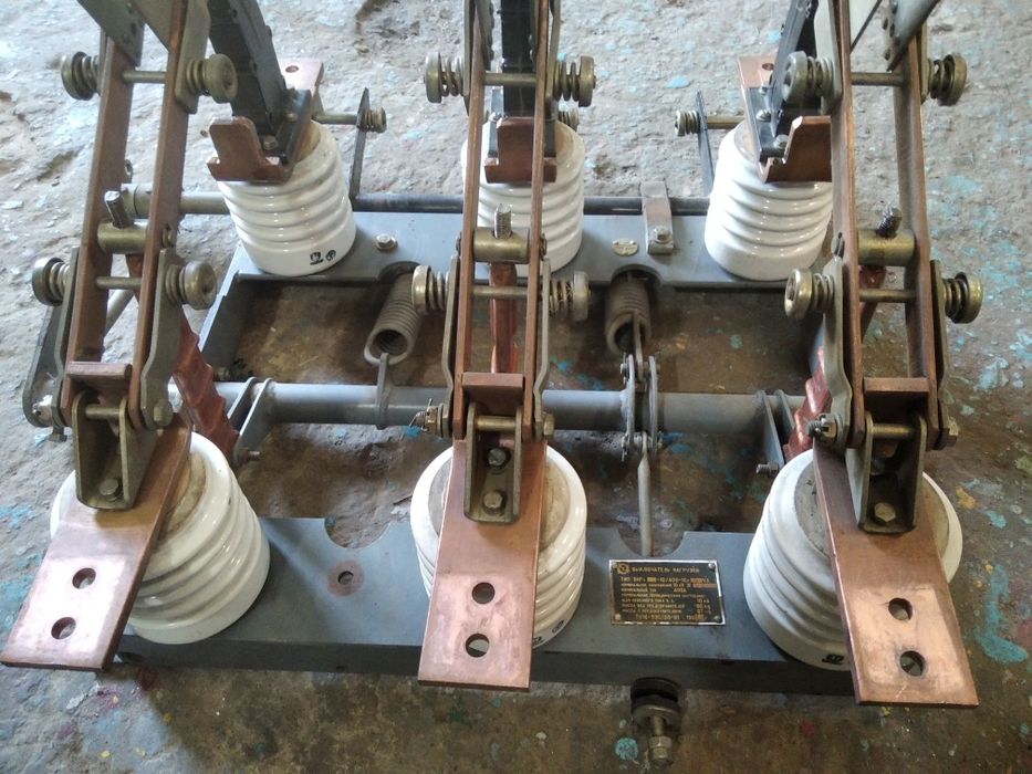 Выключатель Нагрузки - 10 кВ. (ВНРу-16) 400А.