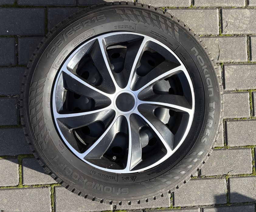 Koła zimowe do Renault Clio IV i V / NOKIAN TYRES SNOWPROOF 185/65R15