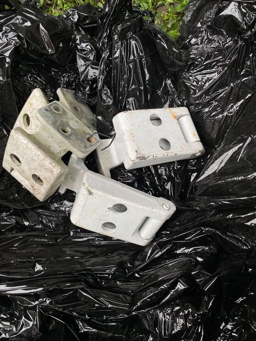 Петлі Sprinter 906 комплект