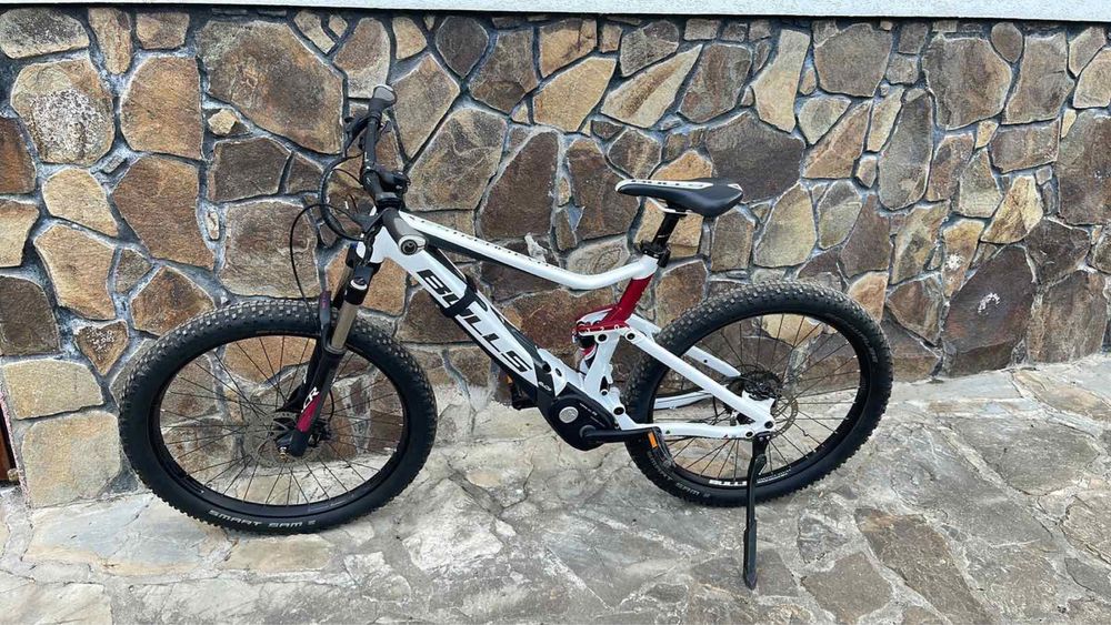 Велосипед Bulls E-Stream EVA TR 2 27.5 (2019)