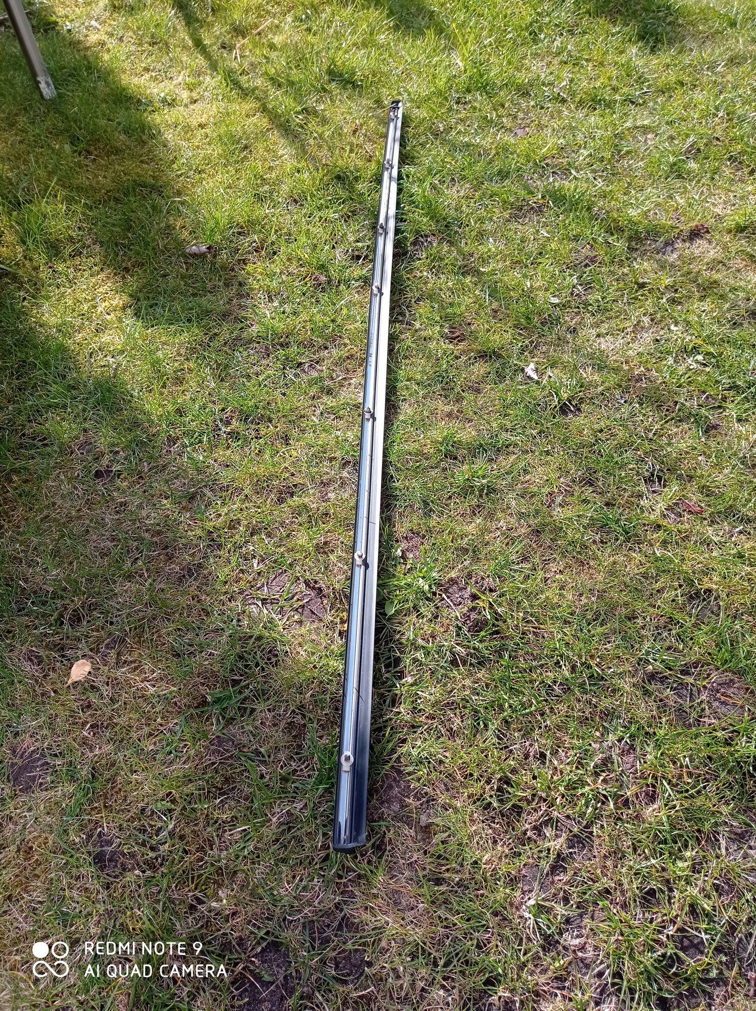 listwa chromowa lewego błotnika volvo 240 84 rok