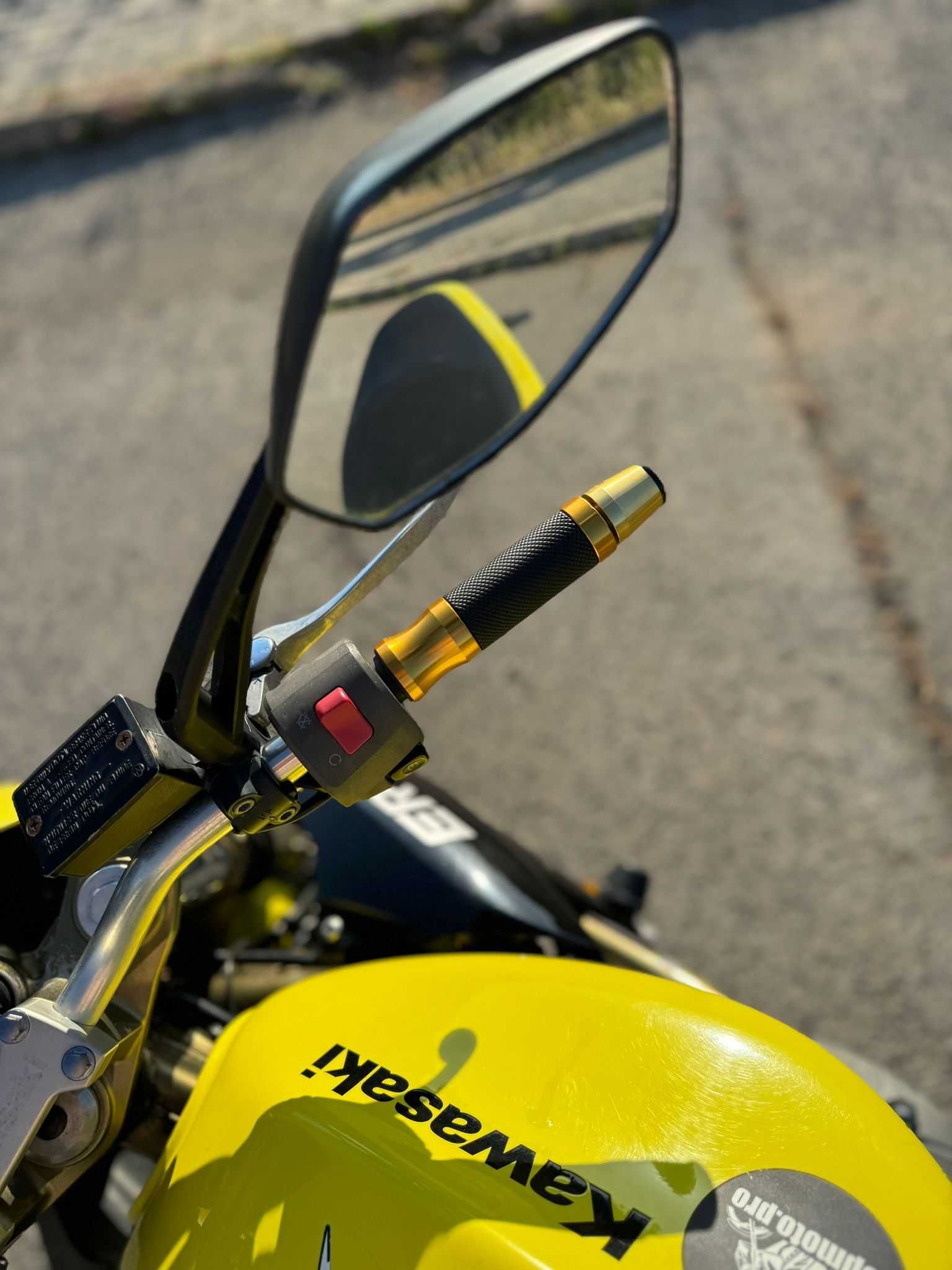 Kawasaki ER-6N revisão recente