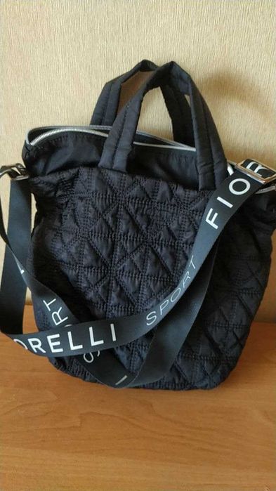 Жіноча сумочка, фірмова з тканини