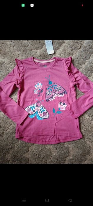 Nowa koszulka z długim rękawem 128