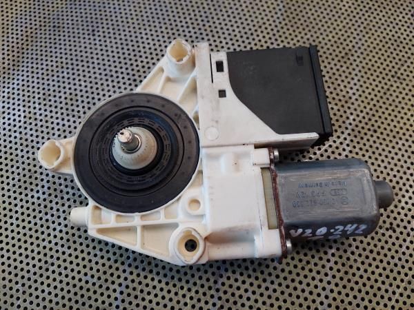 Motor vidro trás esquerdo RENAULT Megane III (BZ0_)