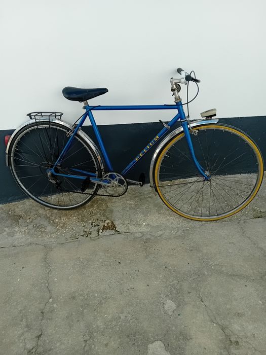 Bicicleta de turismo bom estado