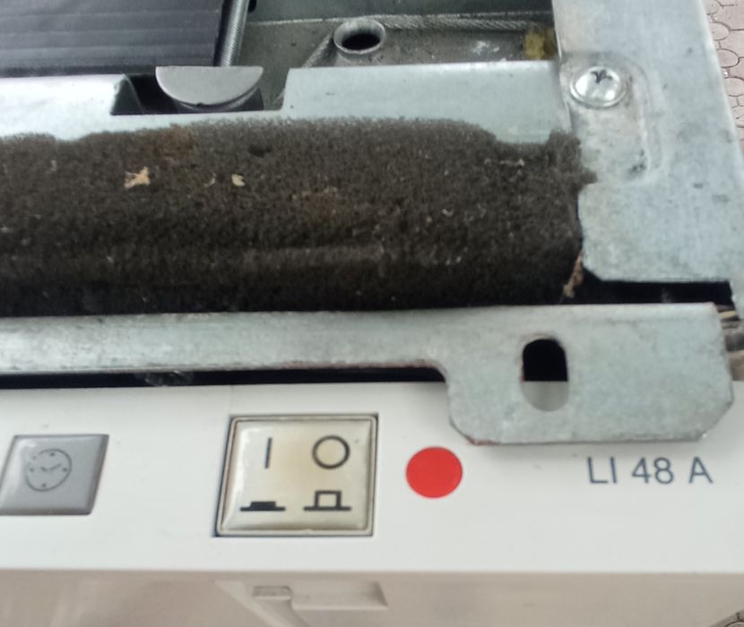 Продам посудомоечную машину Ariston LI48A