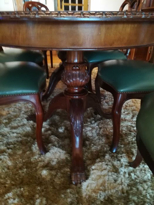 mobília sala de Jantar em nogueira maciça (oportunidade)