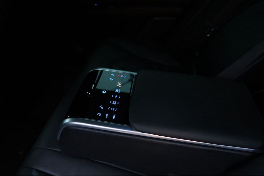 Toyota Camry 70, 2020 Гібрид Premium +