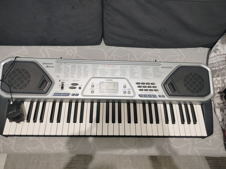 Keyboard Casio polecam