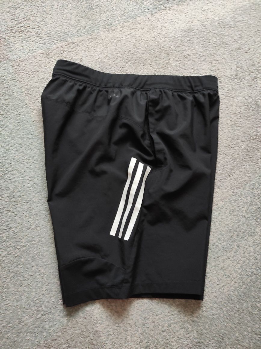 Spodenki sportowe Adidas Climate kolor czarny rozmiar m