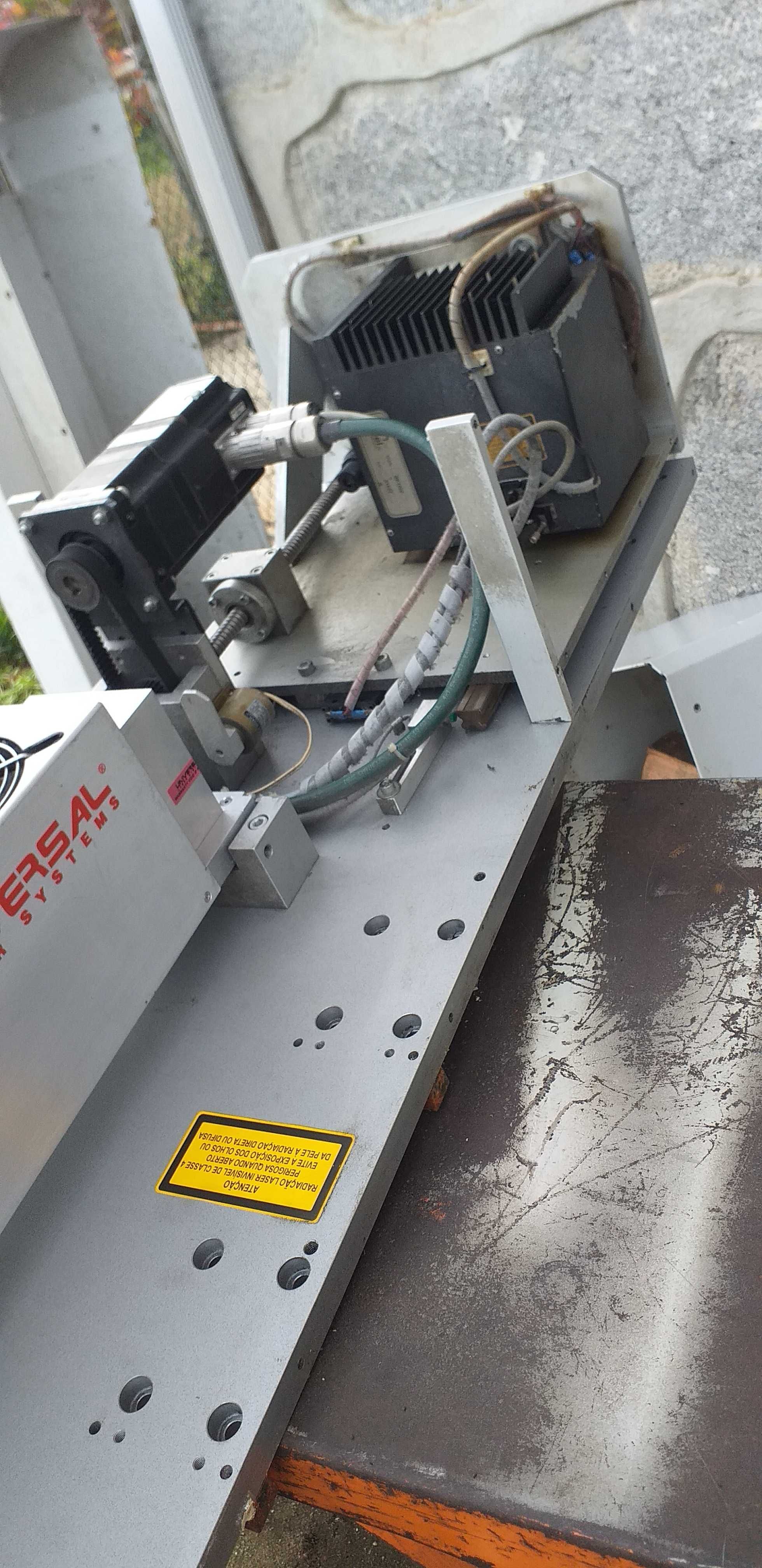 Laser de corte com eixo z