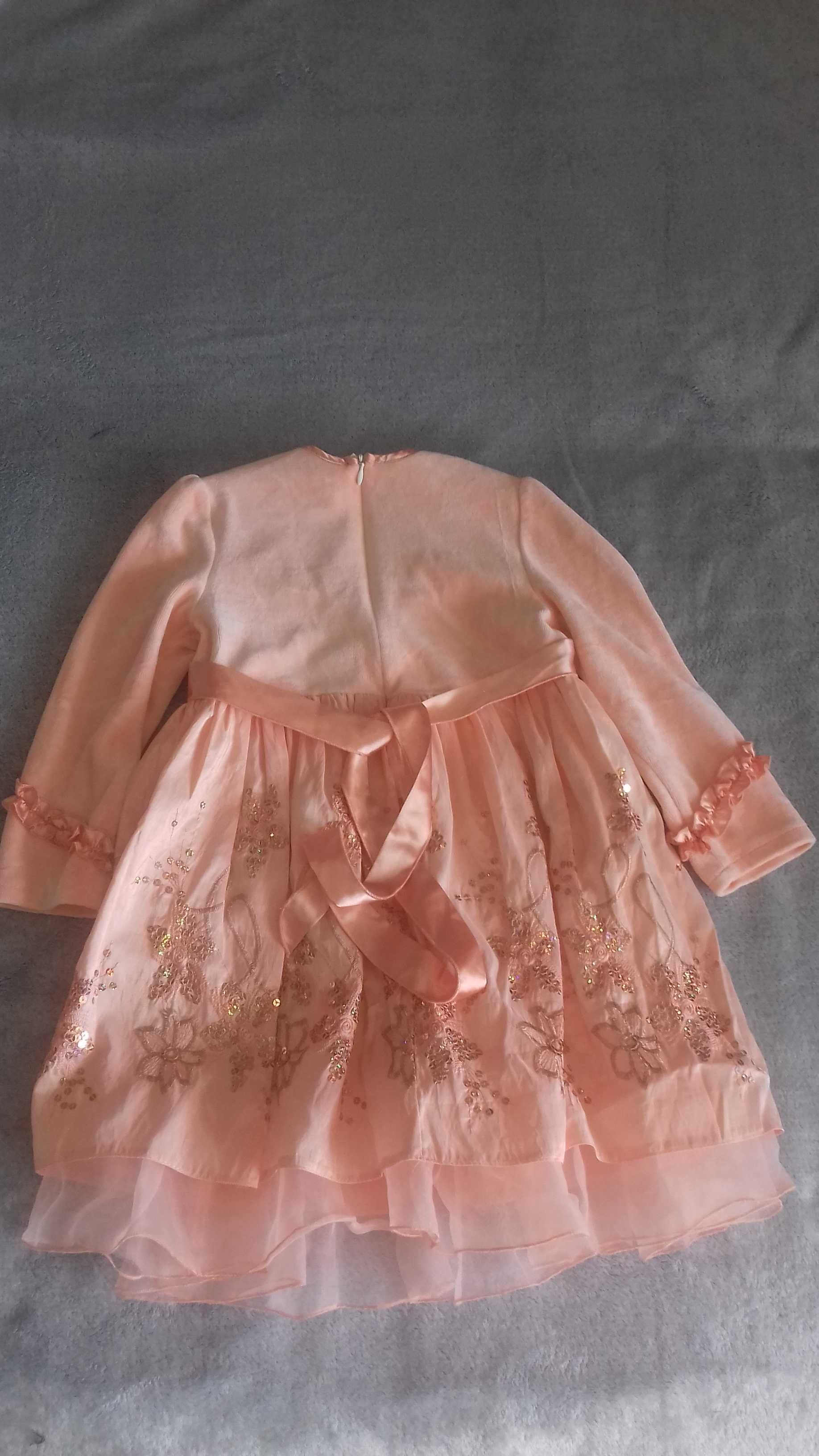 Sukienki dla dziewczynki roz.98-104