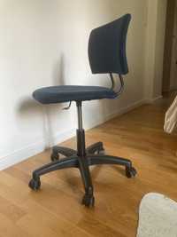 Krzeslo biurkowe