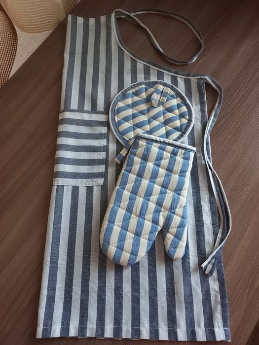 Гарненький набір для кухні